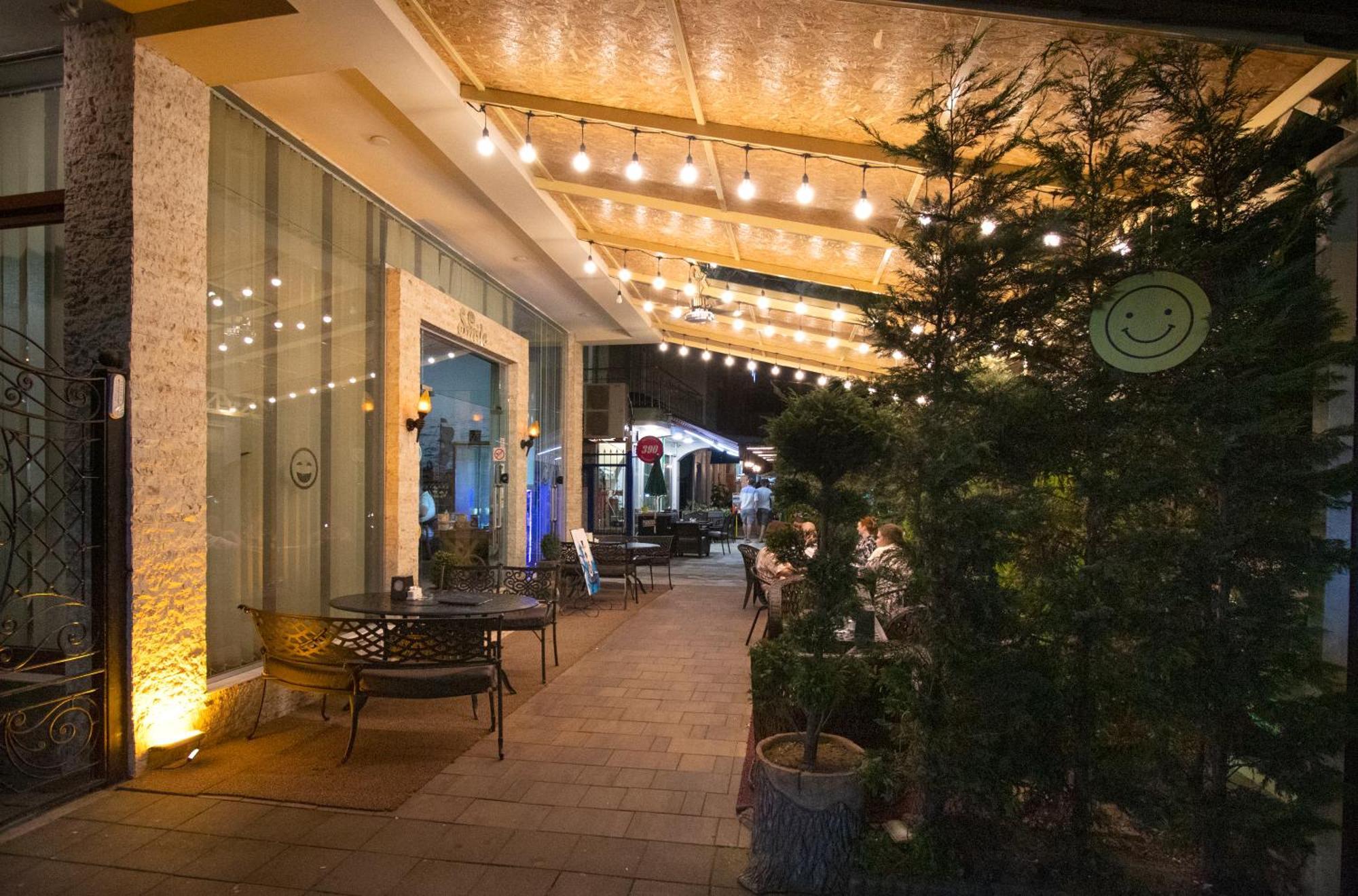 Hotel Smile Kobuleti Dış mekan fotoğraf