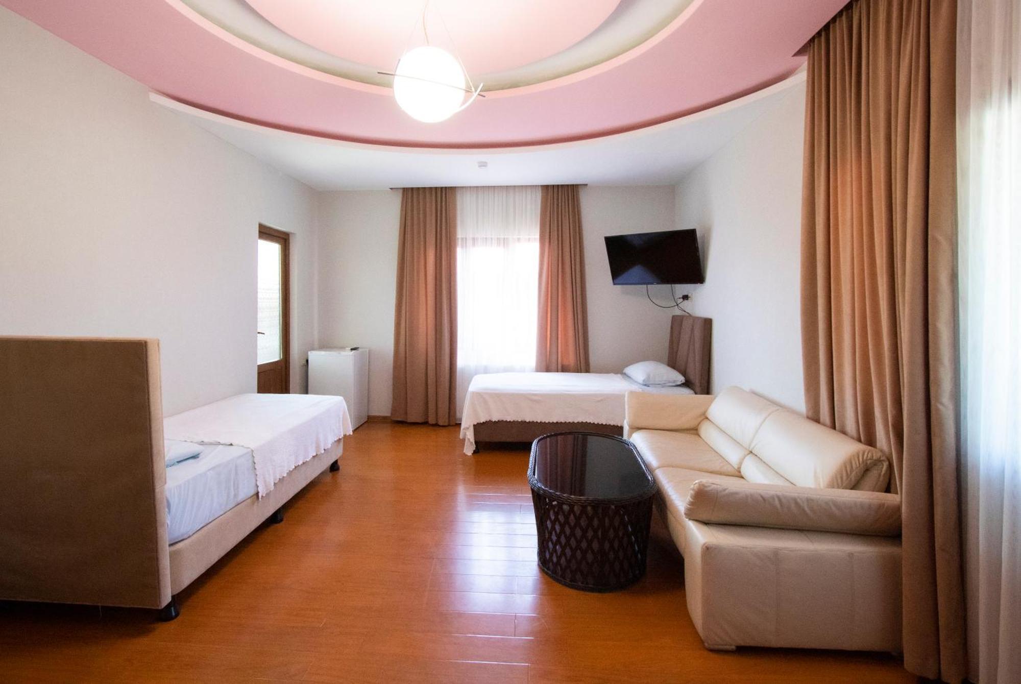 Hotel Smile Kobuleti Dış mekan fotoğraf